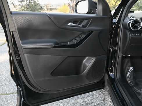 Used 2025 Chevrolet Equinox LT w/ Safety and Technology Package image 58