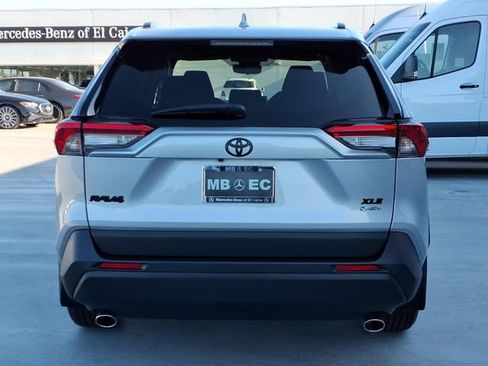 Used 2025 Toyota RAV4 XLE AWD/4WD image 22
