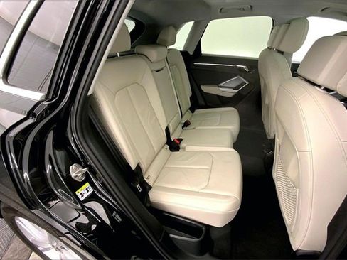 Certified 2024 Audi Q3 2.0T Premium Plus image 27