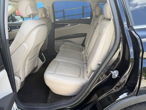 Used 2018 Lincoln MKX Reserve w/ Driver Assistance Package AWD/4WD image 12