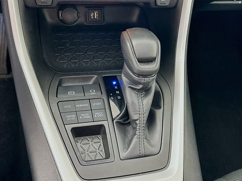 Used 2024 Toyota RAV4 LE image 23