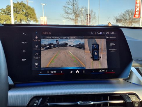 Used 2025 BMW X1 xDrive28i w/ Premium Package image 19