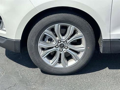Used 2023 Ford Edge Titanium AWD/4WD image 8