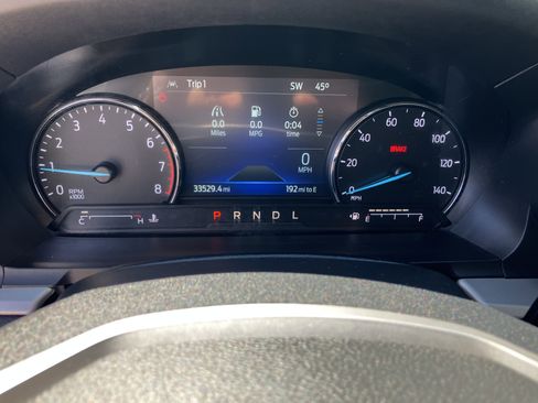 Used 2022 Ford Explorer XLT RWD image 9