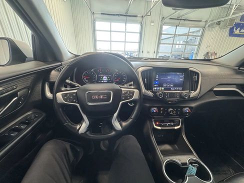 Used 2024 GMC Terrain SLT AWD/4WD image 25