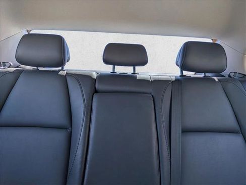 Used 2024 MAZDA MAZDA3 s FWD image 15