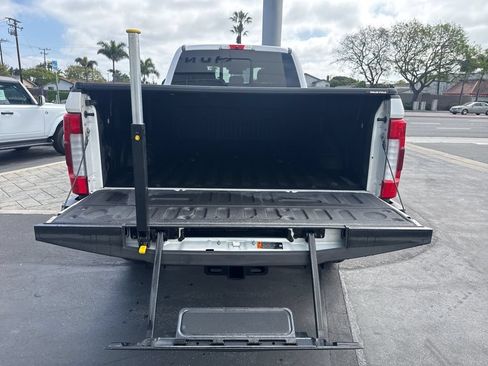 Used 2019 Ford F350 Platinum w/ Platinum Ultimate Package AWD/4WD image 10