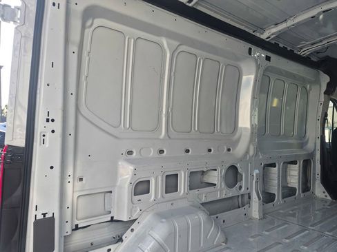 Used 2023 Ford E-Transit Medium Roof RWD image 12