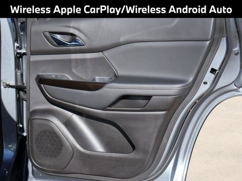 Used 2022 GMC Acadia AT4 image 18