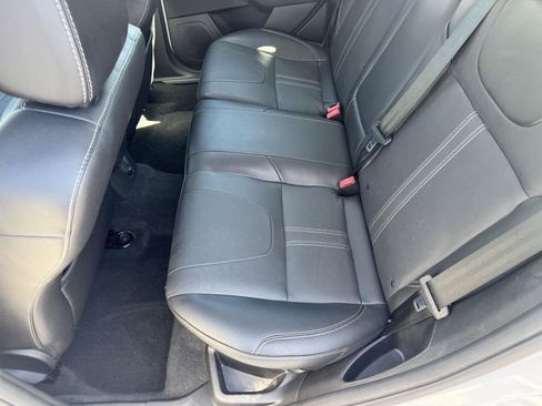 Used 2014 Ford Focus Titanium FWD image 30