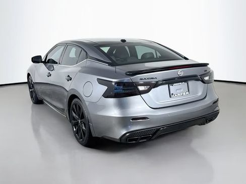 Used 2023 Nissan Maxima SR w/ Sport Mat Group FWD image 10