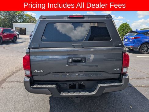 Used 2023 Toyota Tacoma SR5 w/ Technology Package AWD/4WD image 4