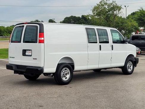 Used 2025 GMC Savana 2500 Extended w/ Driver Convenience Package RWD image 4