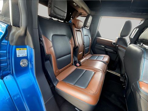 Used 2024 Ford Bronco Outer Banks AWD/4WD image 25
