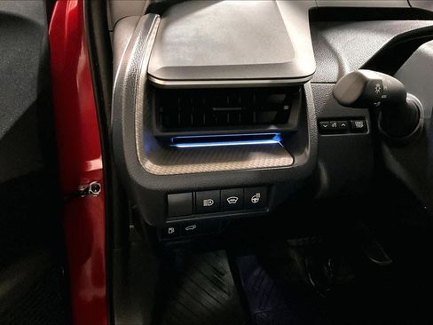 Used 2024 Toyota Prius Limited image 30