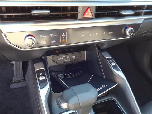 New 2026 Kia Sportage SX image 23