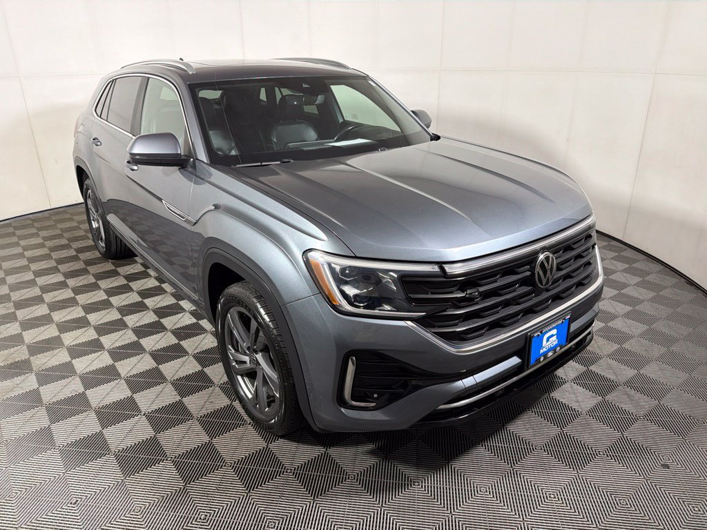 Certified 2024 Volkswagen Atlas Cross Sport SEL R-Line AWD/4WD image 1