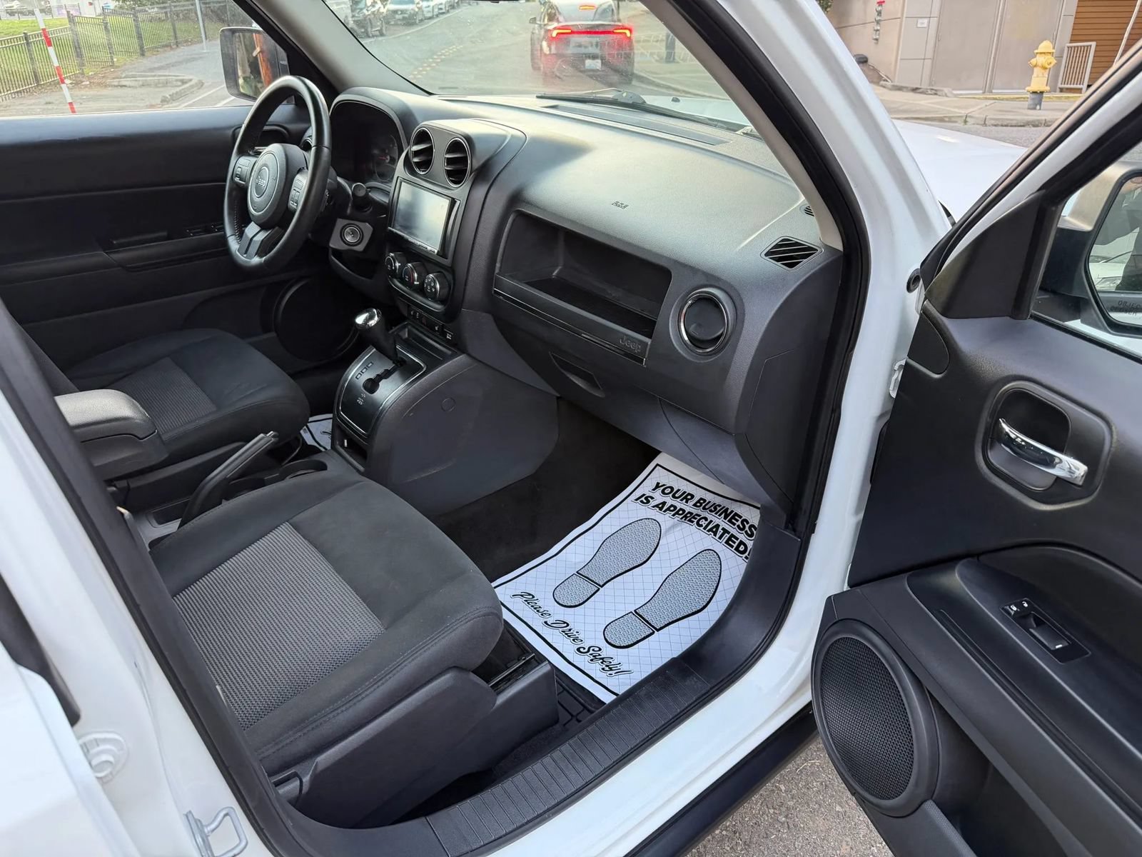 Used 2013 Jeep Patriot Latitude FWD image 26
