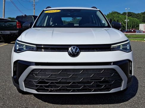 Used 2025 Volkswagen Taos S AWD/4WD image 2