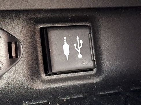 Used 2019 Toyota RAV4 LE w/ All Weather Liner Package AWD/4WD image 23