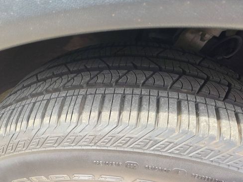 Used 2015 Porsche Cayenne Diesel AWD/4WD image 7