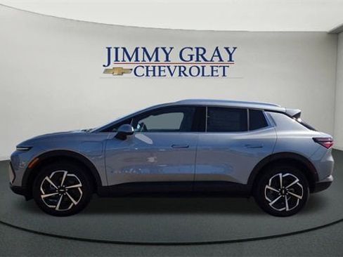 New 2026 Chevrolet Equinox EV LT image 6