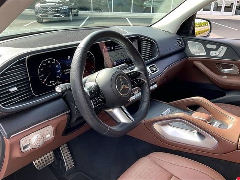 Certified 2024 Mercedes-Benz GLS 450 4MATIC image 11