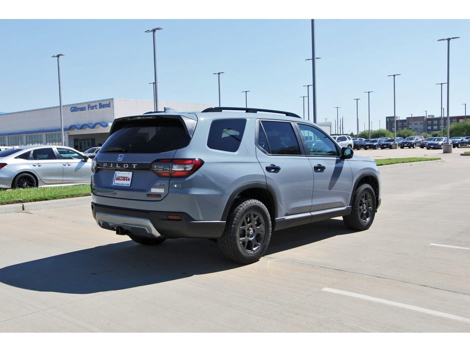 New 2026 Honda Pilot TrailSport image 7