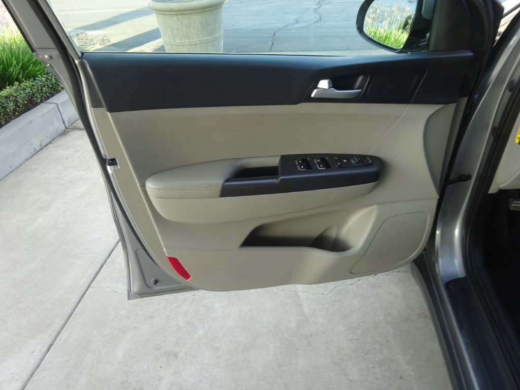 Used 2020 Kia Sportage LX w/ LX Popular Package FWD image 24
