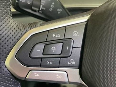 New 2026 Volkswagen Tiguan SE R-Line image 21