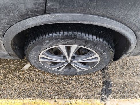 Used 2020 Nissan Rogue SV w/ Premium Package image 6