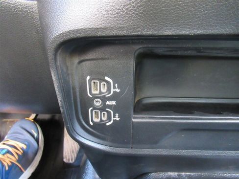 Used 2022 RAM 3500 Tradesman w/ Chrome Appearance Group image 32