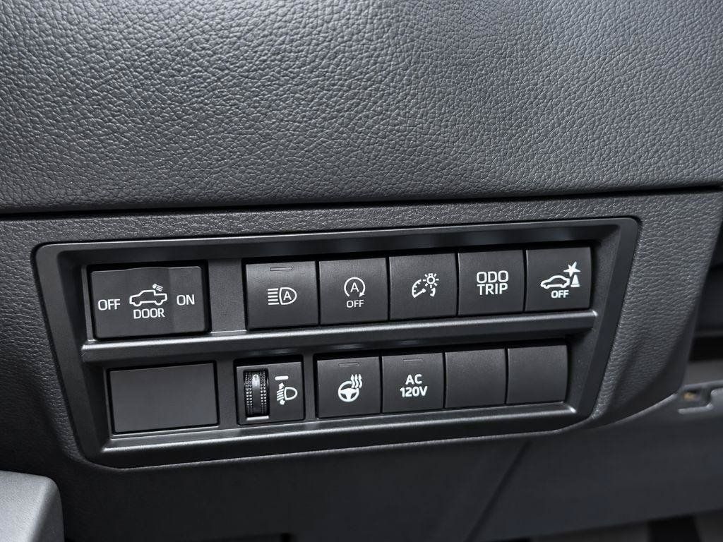 Used 2022 Toyota Tundra Limited AWD/4WD image 18