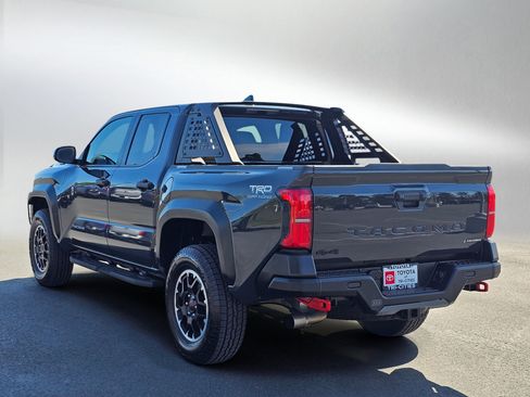 Used 2024 Toyota Tacoma TRD Off-Road image 3