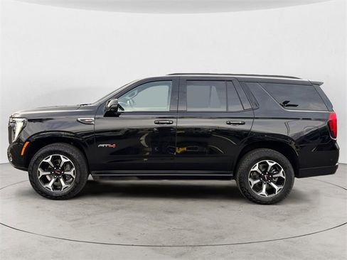 Used 2025 GMC Yukon AT4 w/ AT4 Premium Package image 4