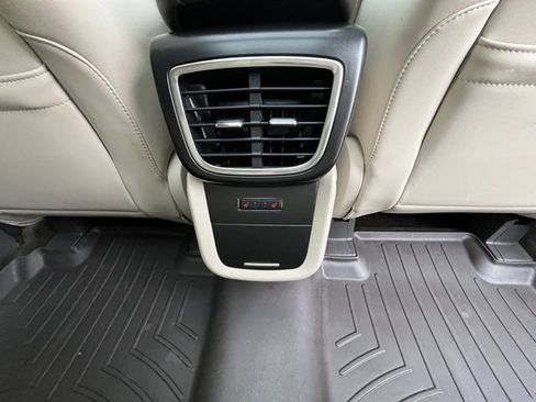 Used 2019 Lincoln Nautilus Reserve image 30