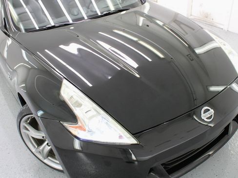 Used 2010 Nissan 370Z Touring w/ Sport Pkg RWD image 18