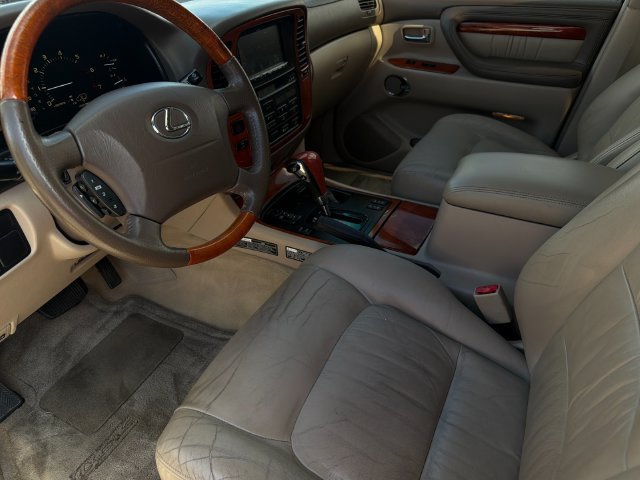 Used 2001 Lexus LX 470 4WD image 11