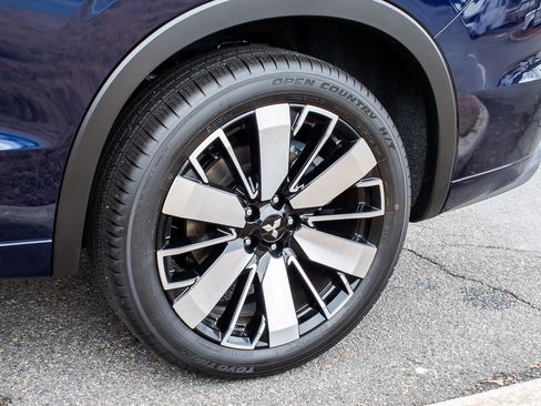 Used 2025 Mitsubishi Outlander SEL image 6