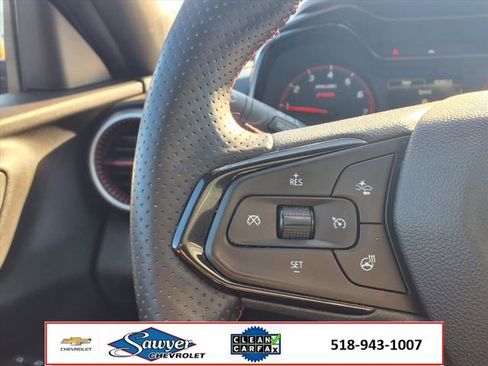 Used 2025 Chevrolet Trax RS image 16