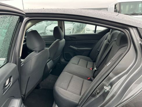 Used 2025 Nissan Altima 2.5 SV image 25