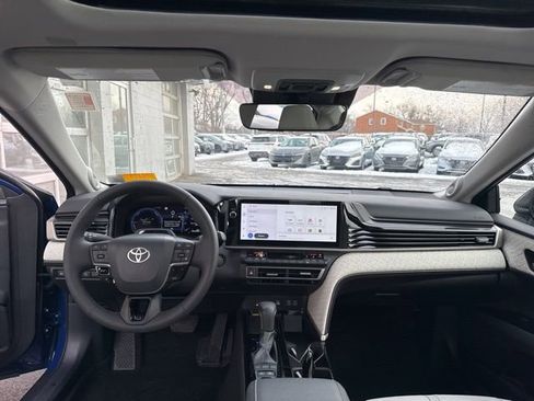 Used 2025 Toyota Camry XSE image 19