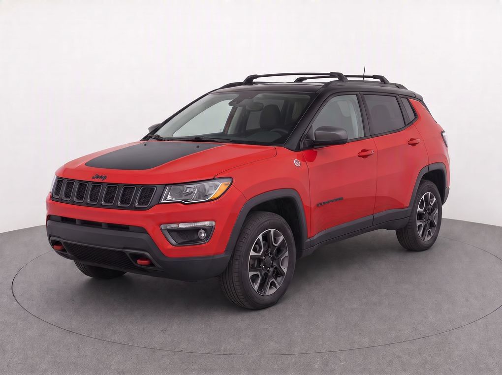 Used 2018 Jeep Compass Trailhawk w/ Cold Weather Group AWD/4WD image 2