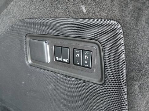 Used 2023 Cadillac Escalade Sport Platinum RWD image 37