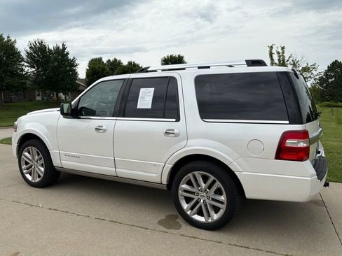 Used 2017 Ford Expedition Platinum AWD/4WD image 6