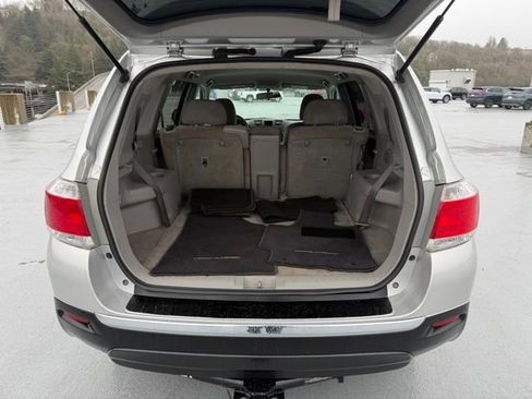 Used 2012 Toyota Highlander SE image 9