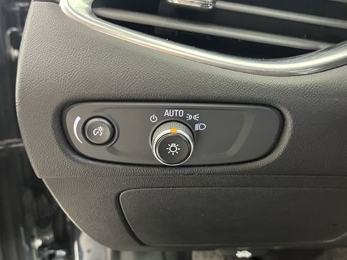 Used 2020 Chevrolet Malibu LT image 20