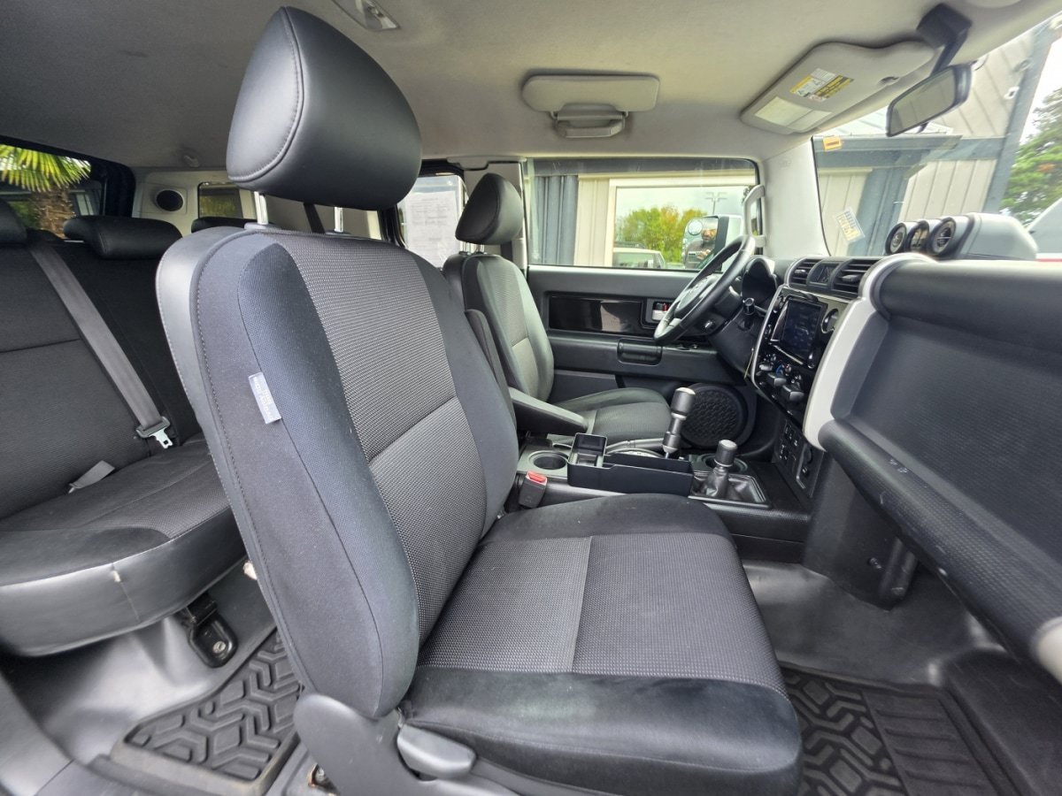 Used 2008 Toyota FJ Cruiser 4WD image 14