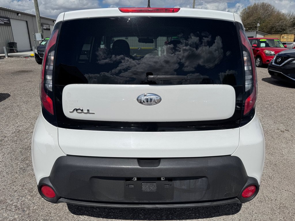 Used 2014 Kia Soul + FWD image 6
