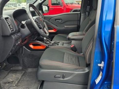 Used 2024 Nissan Frontier PRO-4X w/ Technology Package image 9